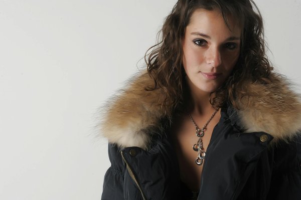 Transformez Votre Garde-Robe : 5 Astuces Audacieuses pour Incorporer des Motifs Géométriques avec Élégance